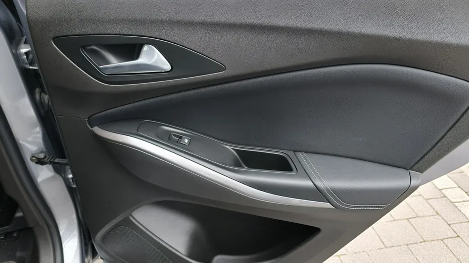 OPEL Grandland X -