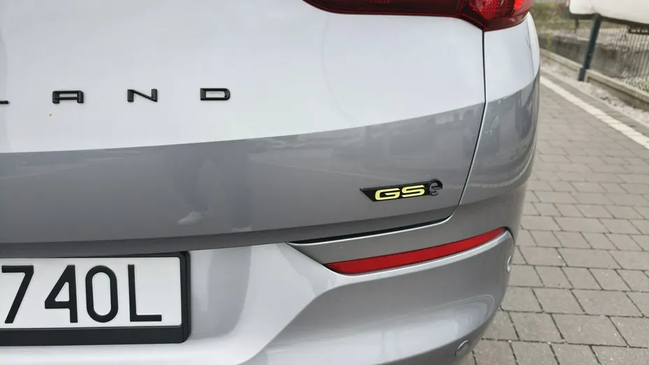 OPEL Grandland X -