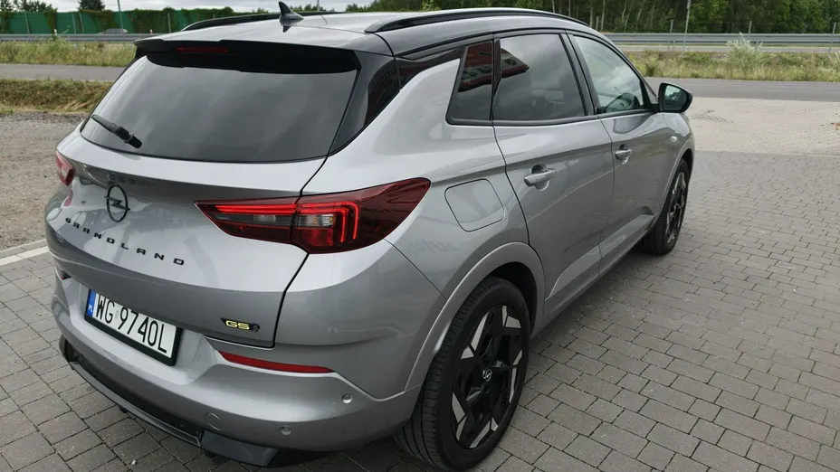 OPEL Grandland X -