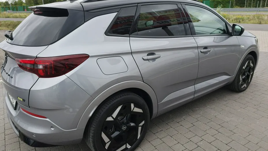 OPEL Grandland X -