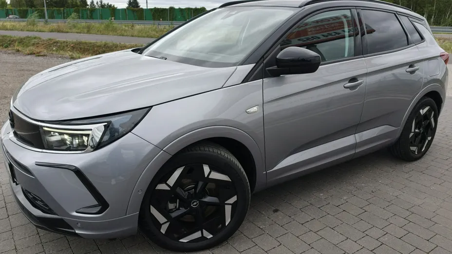 OPEL Grandland X -