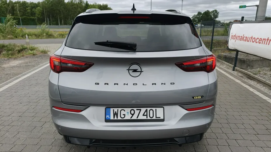 OPEL Grandland X -