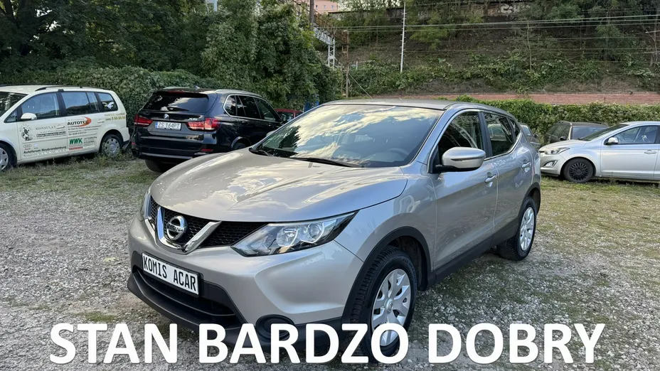 NISSAN Qashqai -