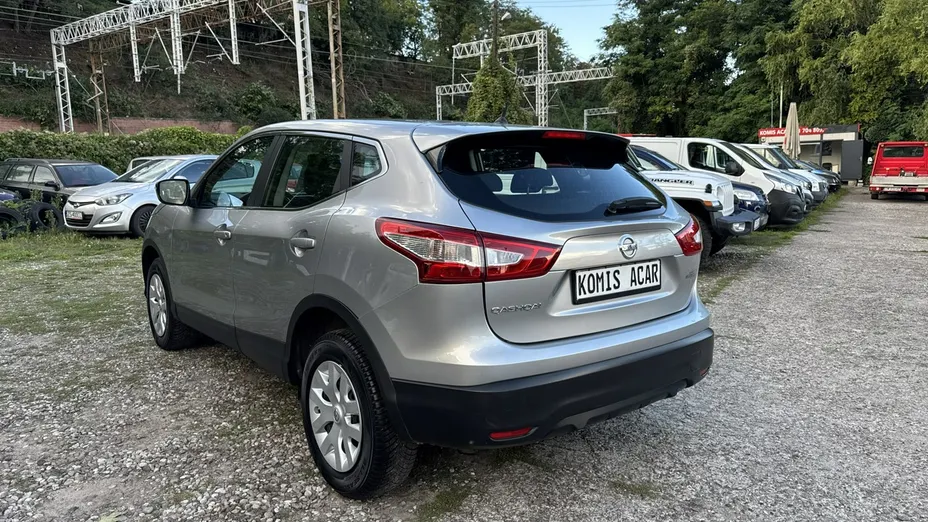 NISSAN Qashqai -
