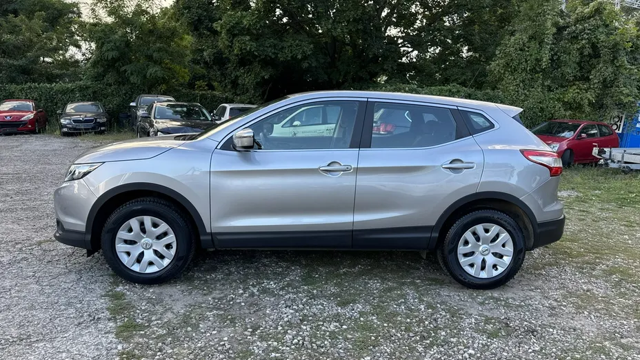 NISSAN Qashqai -