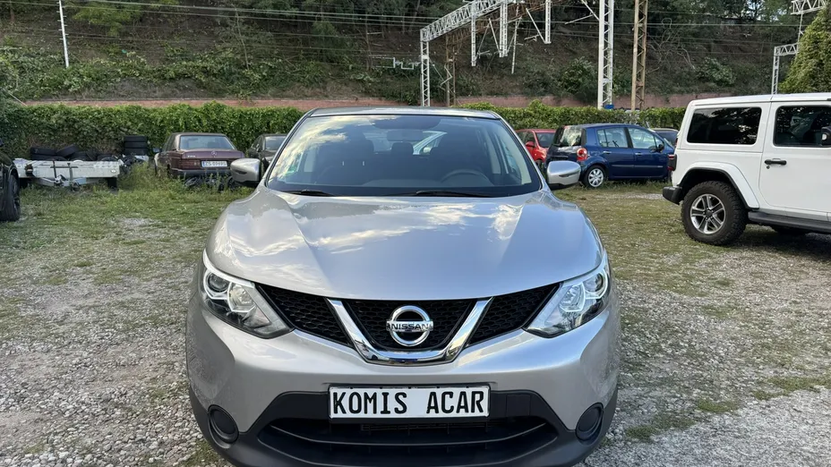 NISSAN Qashqai -