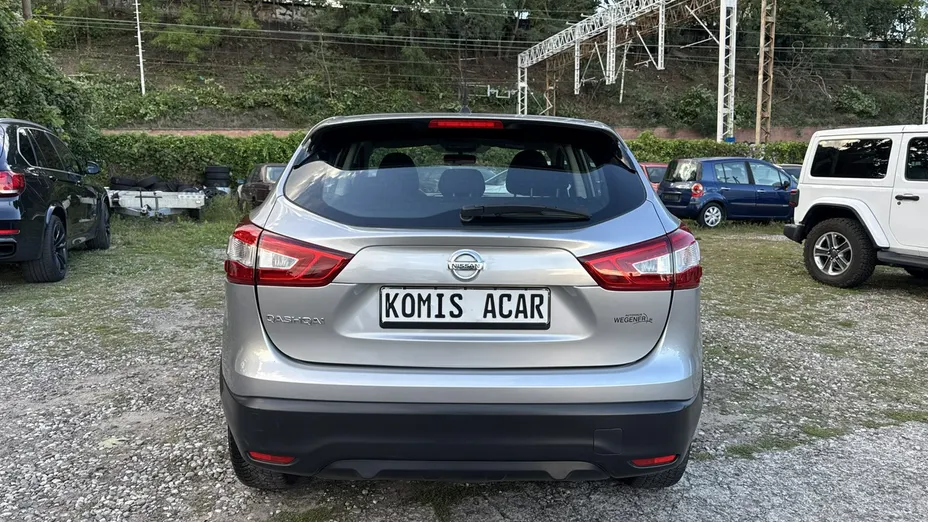 NISSAN Qashqai -