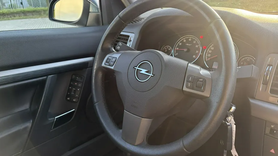 OPEL Signum -