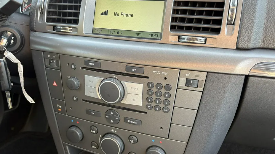 OPEL Signum -
