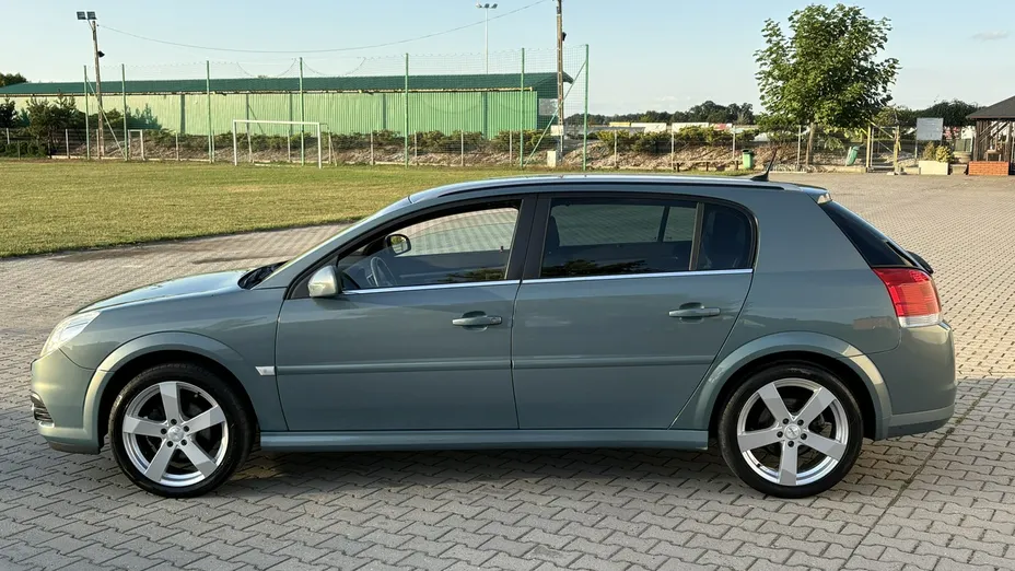 OPEL Signum -