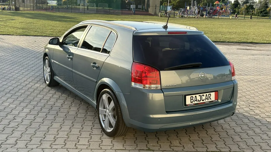 OPEL Signum -