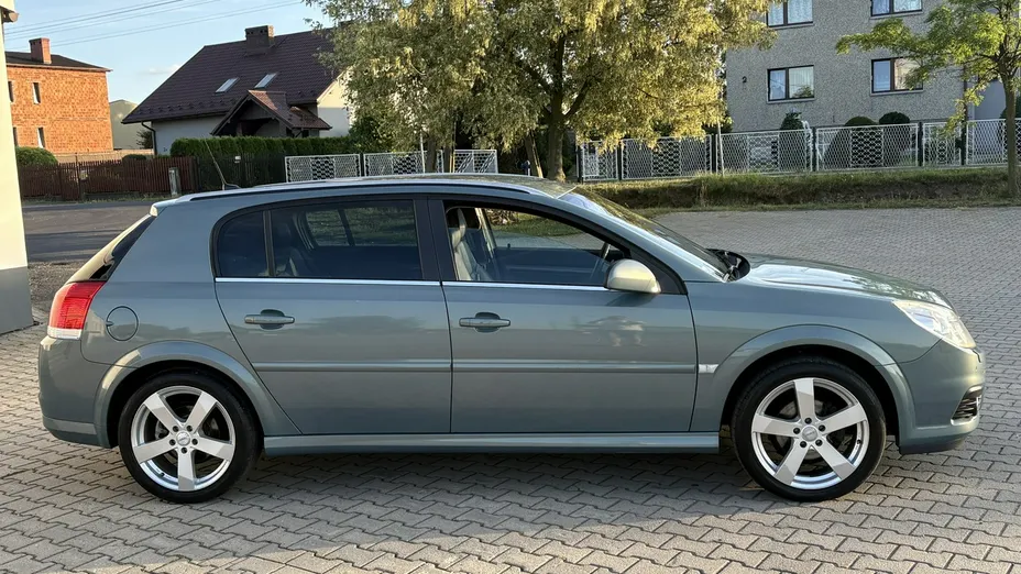 OPEL Signum -