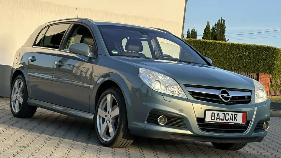 OPEL Signum -