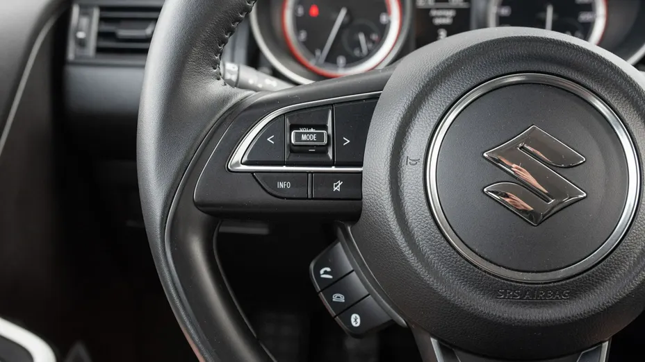 SUZUKI Swift -