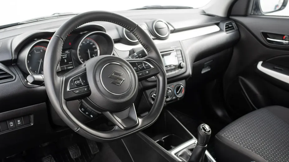SUZUKI Swift -