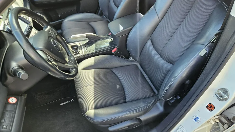 MAZDA 6 -
