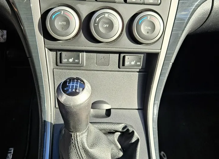 MAZDA 6 -