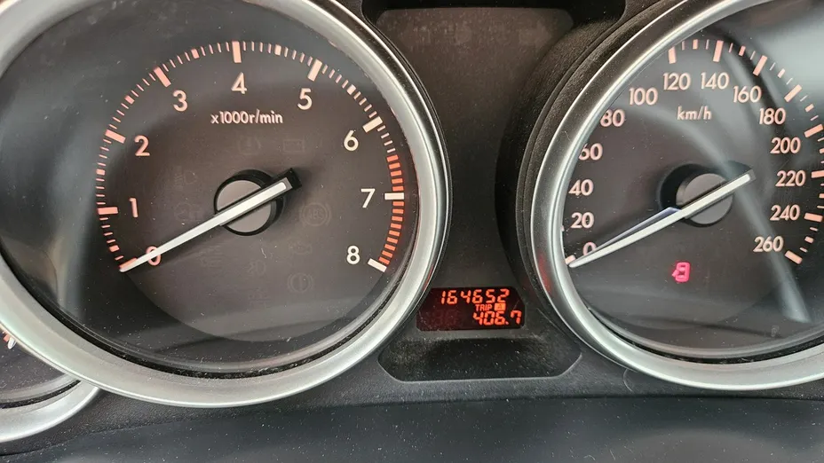 MAZDA 6 -