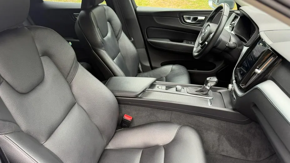 VOLVO XC60 -