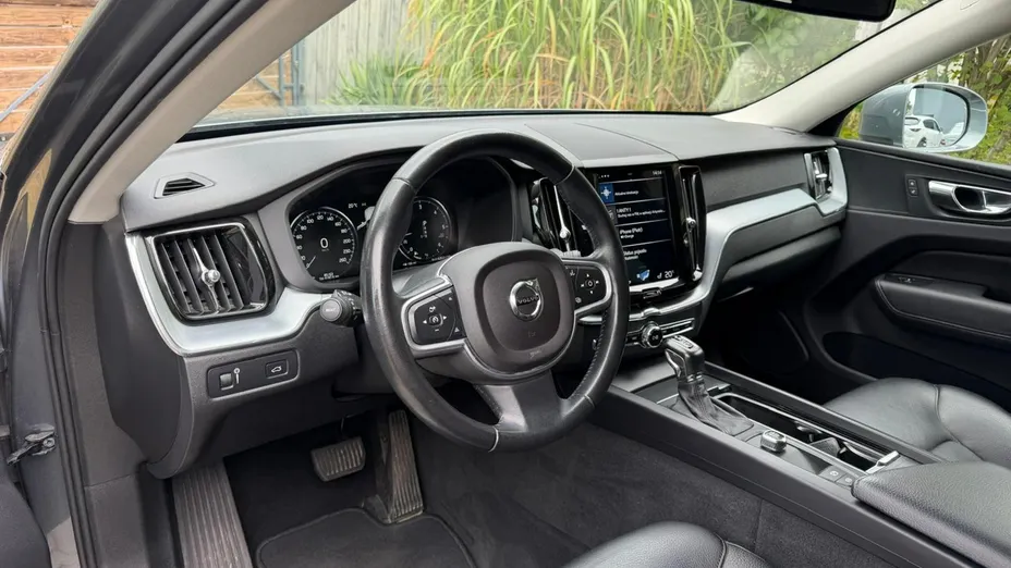 VOLVO XC60 -