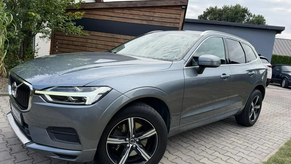VOLVO XC60 -