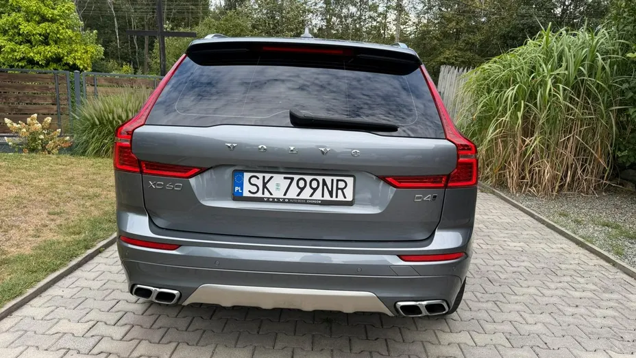 VOLVO XC60 -