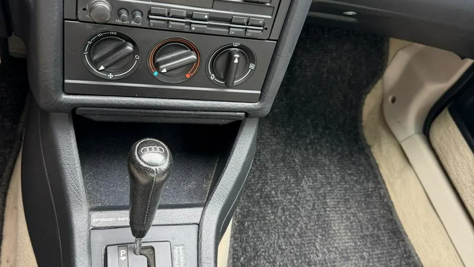 AUDI 80 -