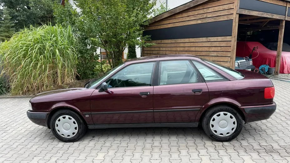AUDI 80 -