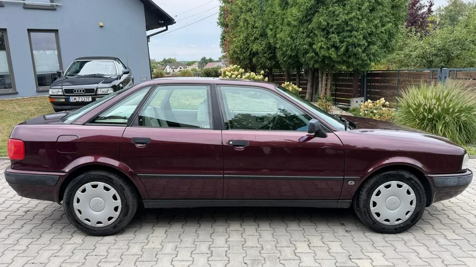 AUDI 80 -