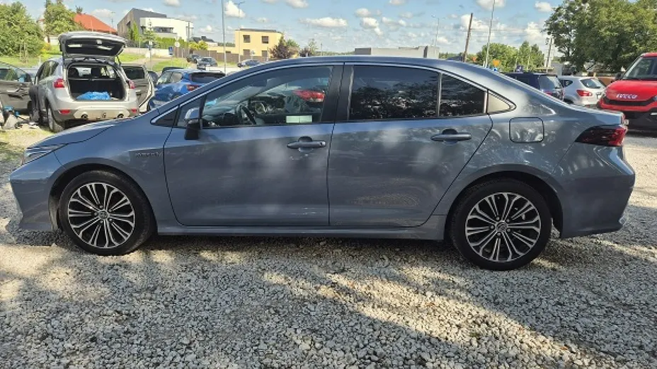 TOYOTA Corolla -