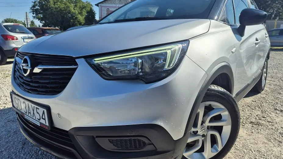 OPEL Crossland X -
