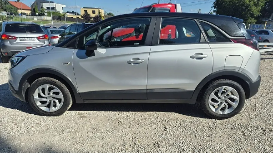 OPEL Crossland X -