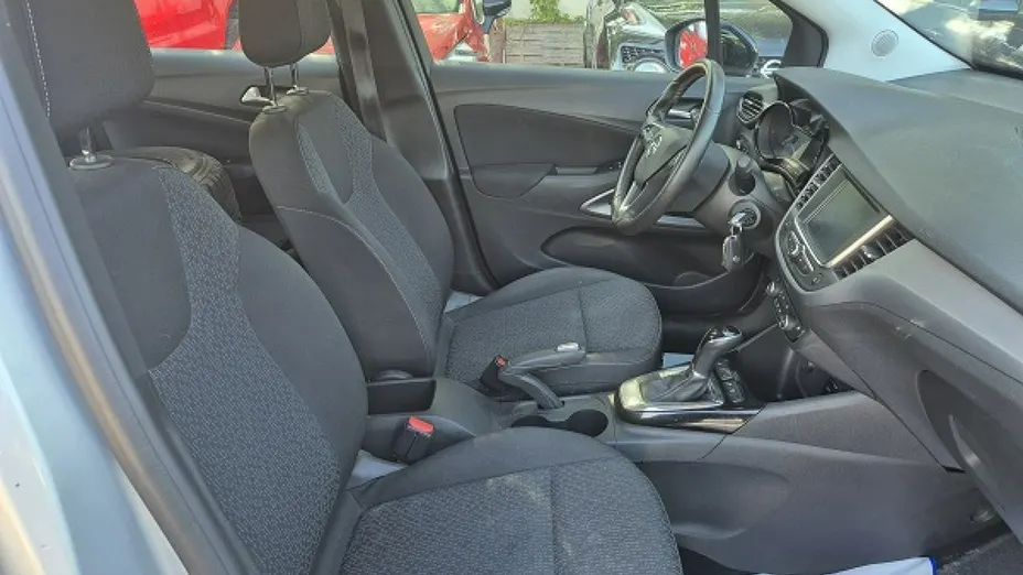 OPEL Crossland X -