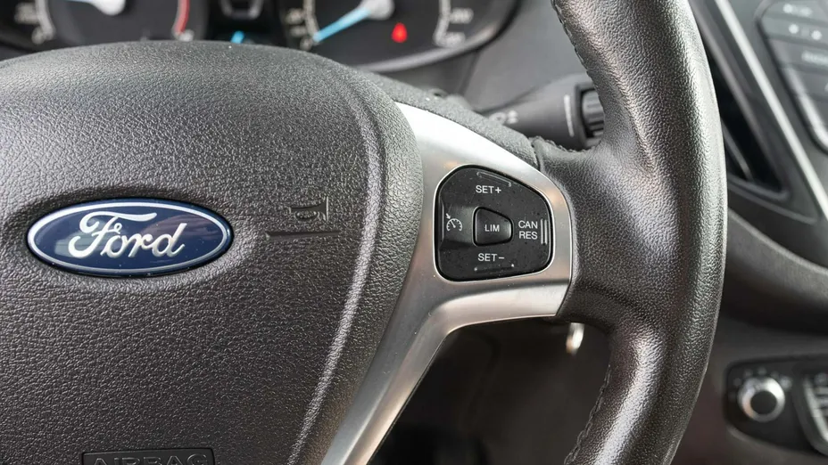 FORD Tourneo Courier -
