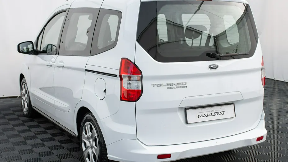 FORD Tourneo Courier -