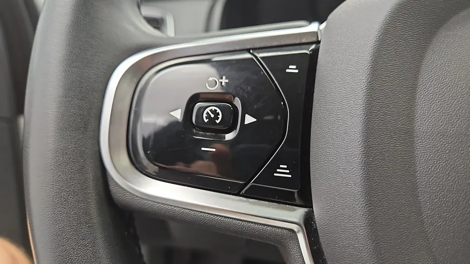 VOLVO XC90 -