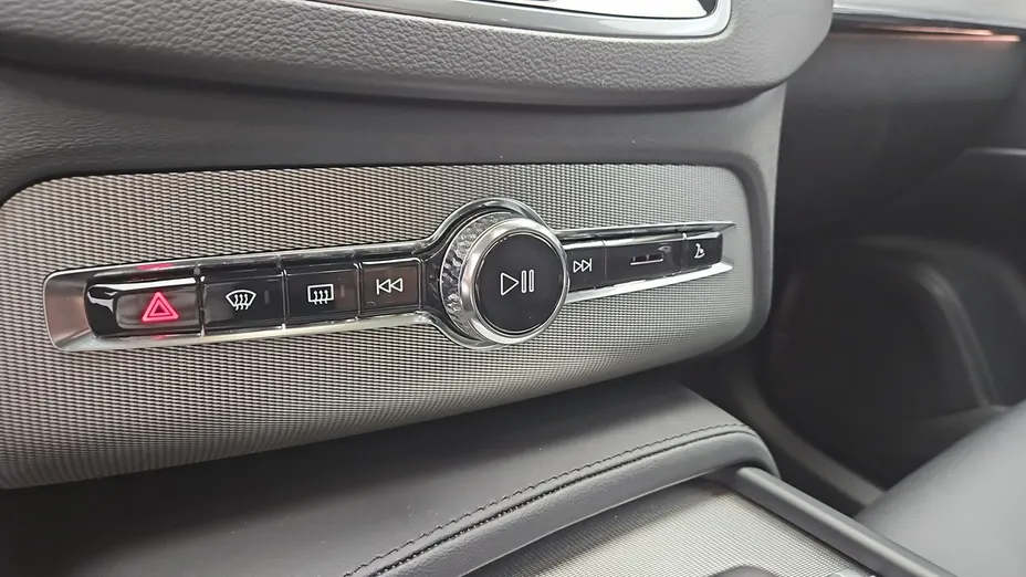 VOLVO XC90 -