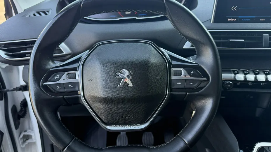 PEUGEOT 3008 -
