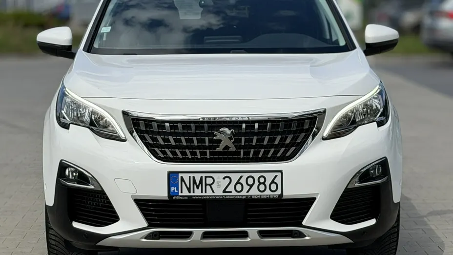 PEUGEOT 3008 -