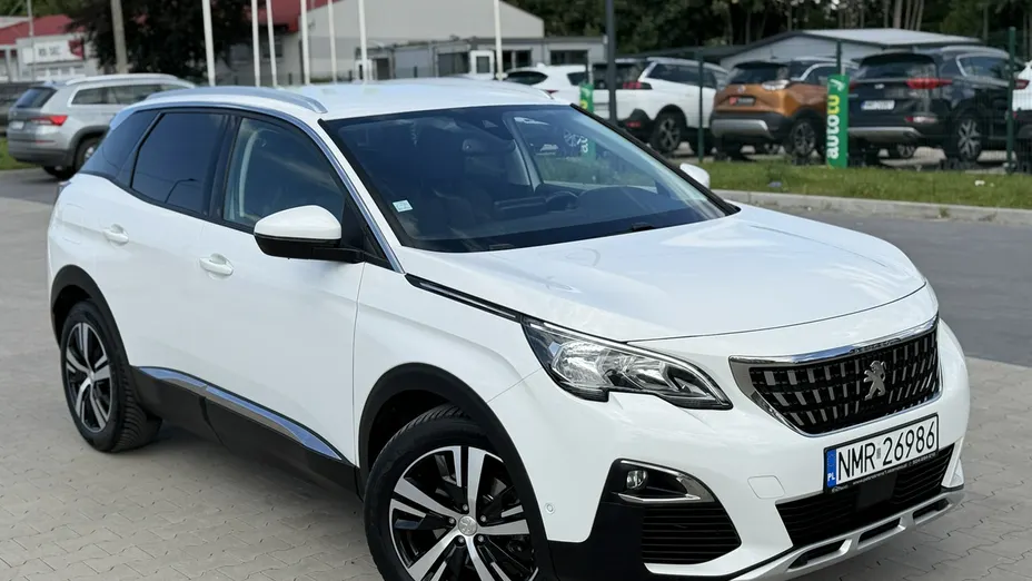 PEUGEOT 3008 -