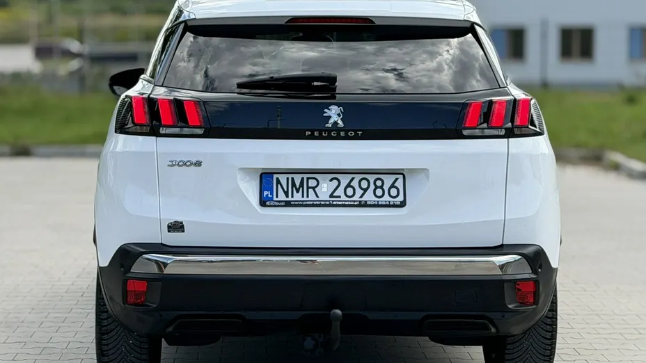 PEUGEOT 3008 -