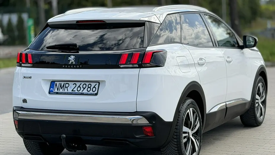 PEUGEOT 3008 -