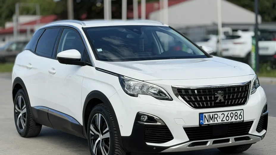 PEUGEOT 3008 -