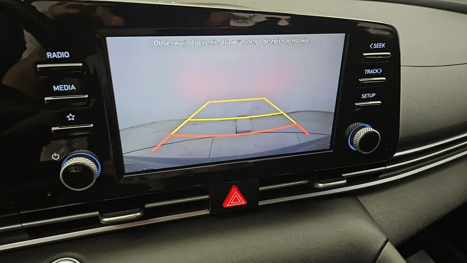 HYUNDAI Elantra -