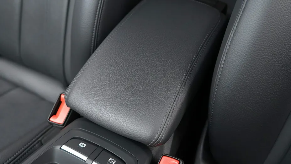 AUDI Q2 -