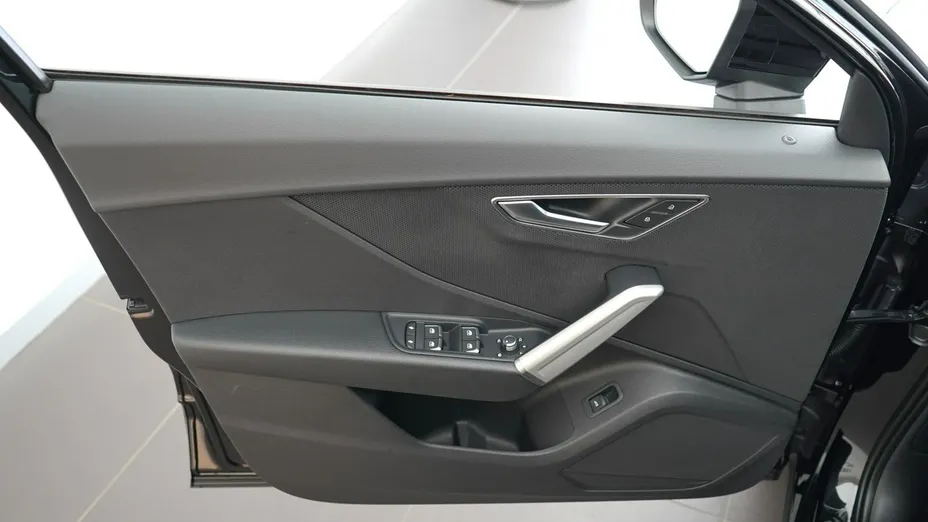 AUDI Q2 -
