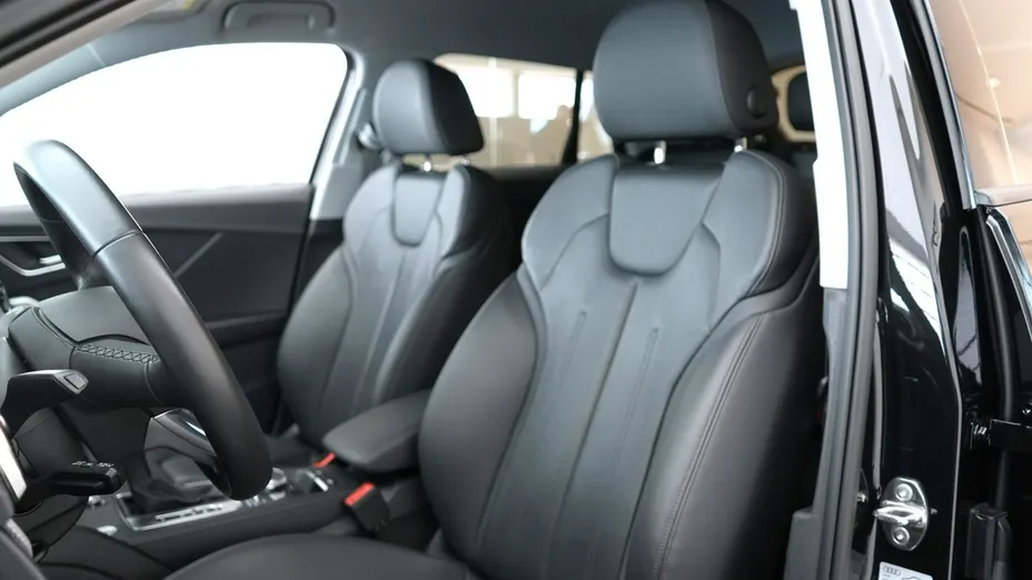 AUDI Q2 -