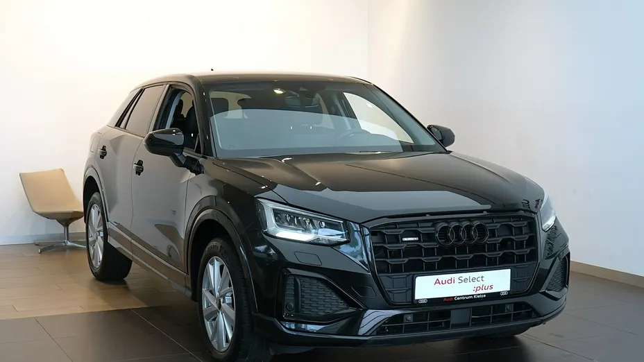 AUDI Q2 -