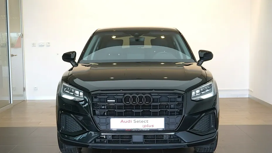 AUDI Q2 -
