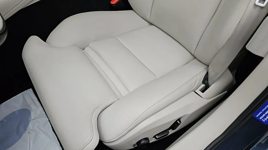VOLVO S90 -